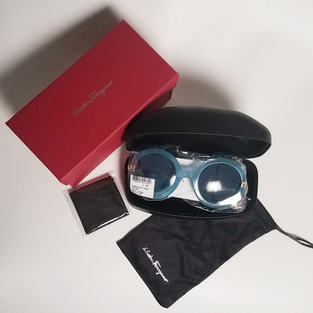 Salvatore Ferragamo Sunglasses - Picture 4 of 8